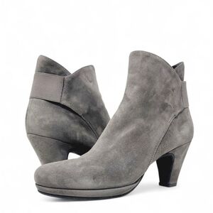 Pas de Rouge Italian Grey Suede Ankle Boots 648